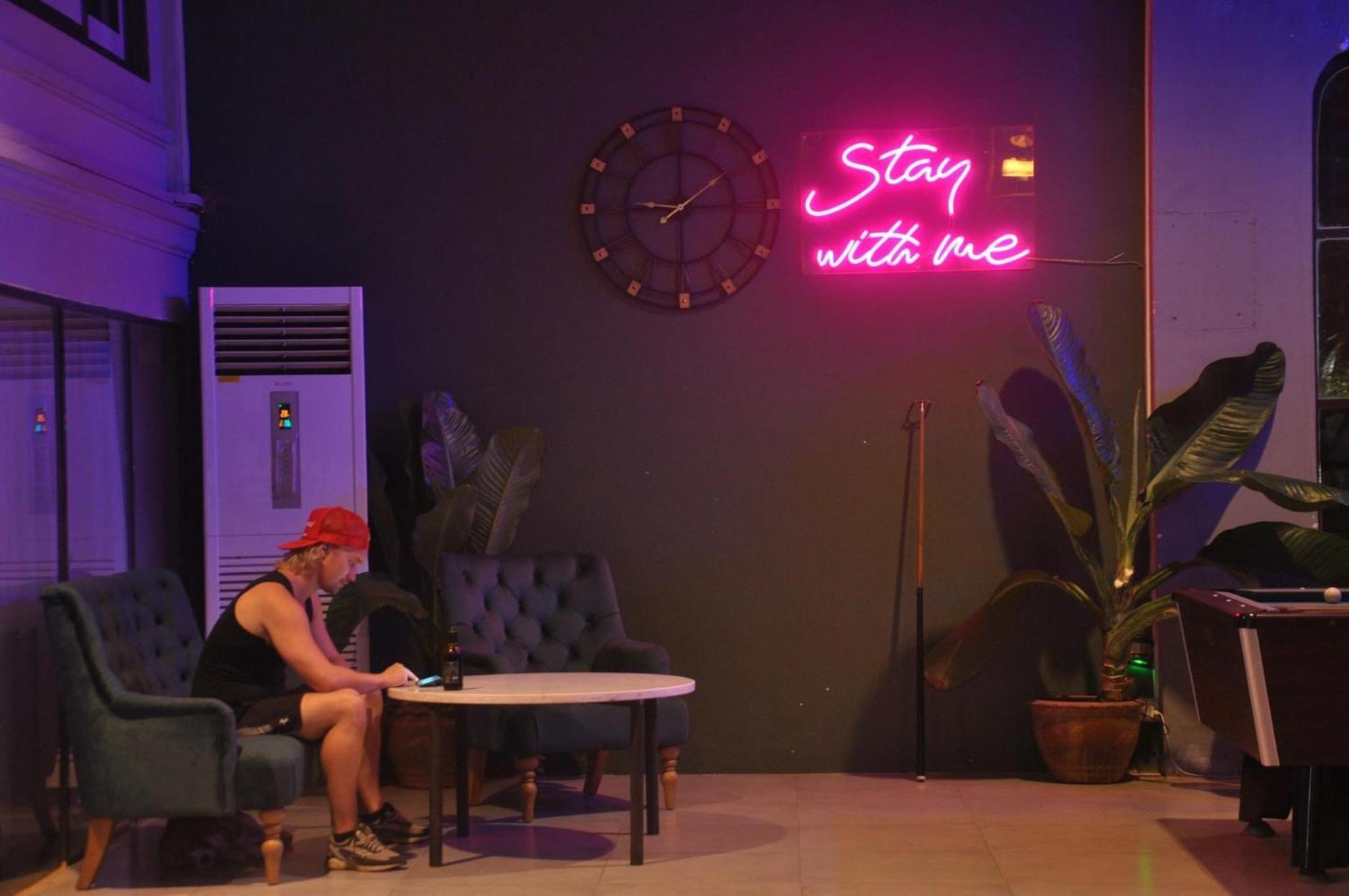 You Empire Hostel & Bar Pakse Ngoại thất bức ảnh